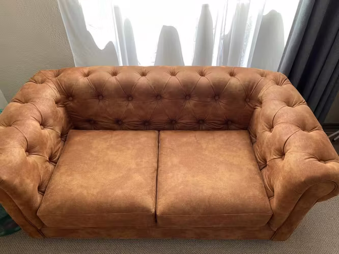 <p>Sofá de cuero</p>