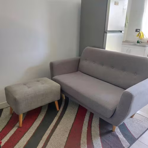 <p>Sofá 2 cuerpos más banqueta</p>