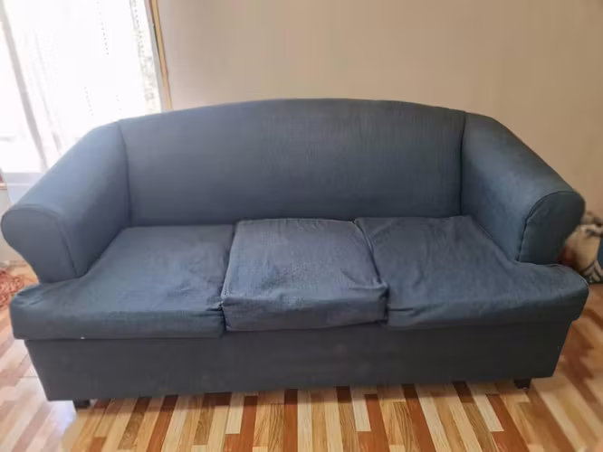 <p>Vendo libing 3 cuerpos</p>