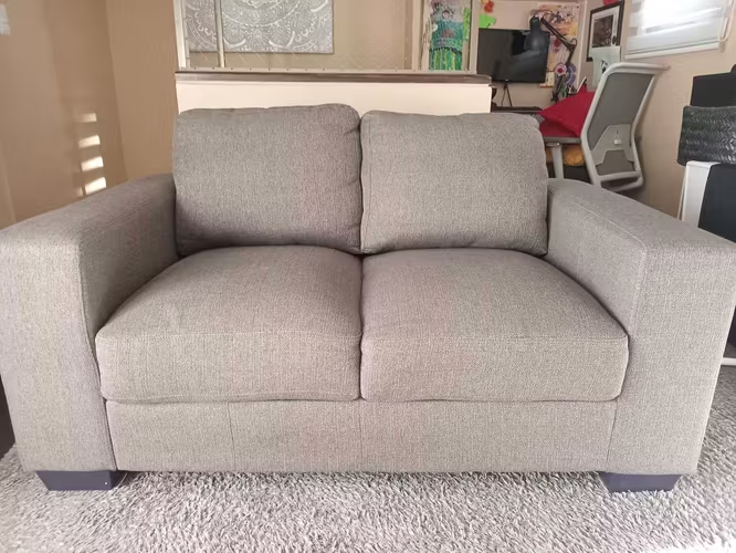 <p>Sofá dos cuerpos</p>