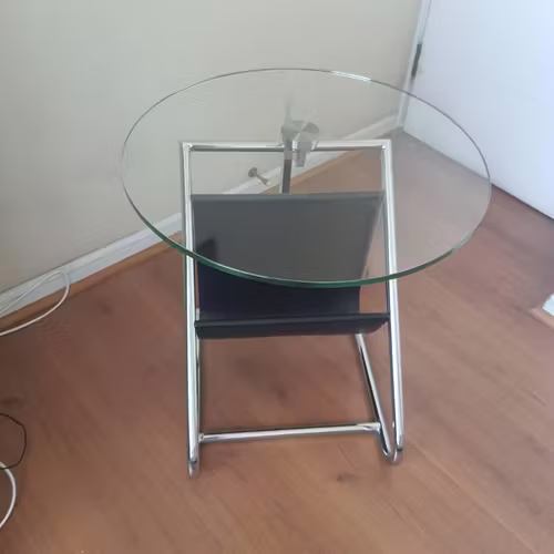 <p>Mesa de arrimo</p>