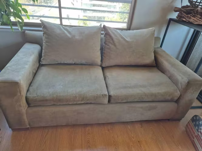 <p>Sofá 2 cuerpos</p>