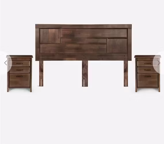 <p>Set respaldo King y 2 veladores Rosen</p>