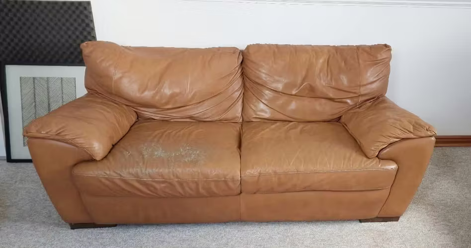 <p>Sofa Natuzzi Cuero</p>