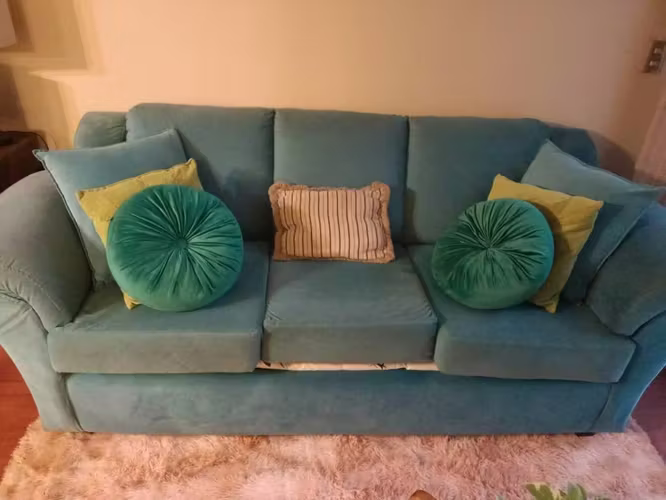 <p>Lindo y Cómodo Sofa</p>