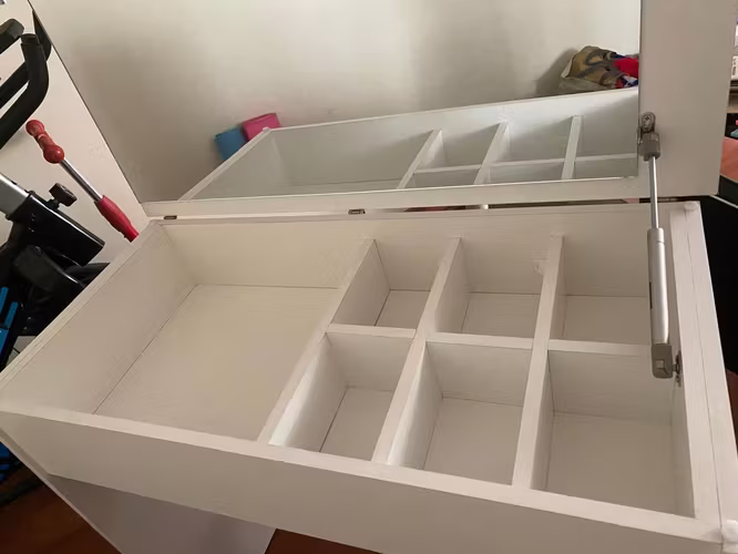 <p>Escritorio toilet</p>