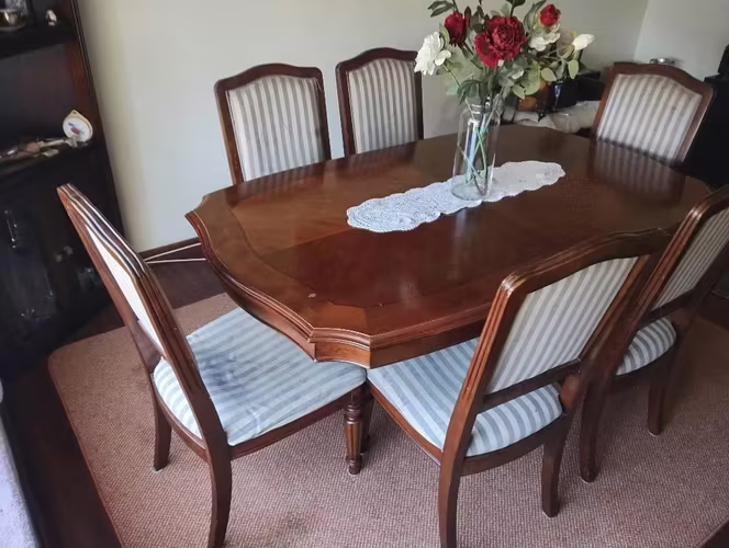 <p>Vendo comedor</p>