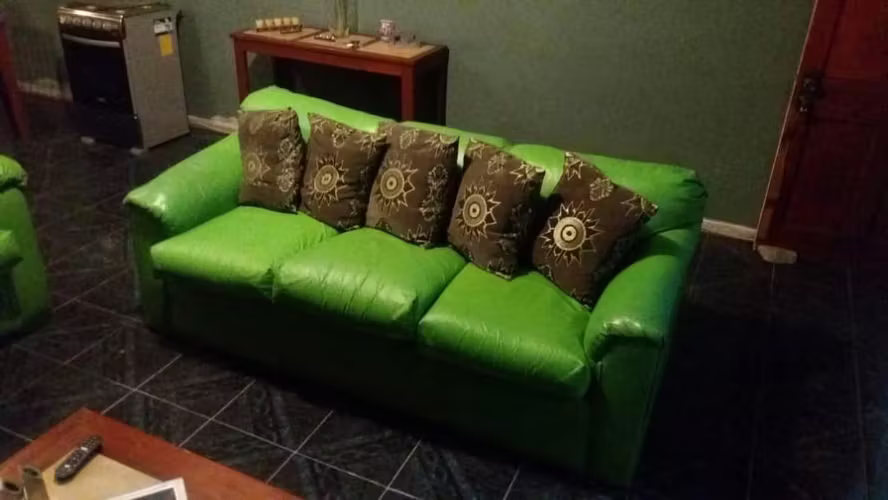 <p>Se Vende Juego de Living</p>