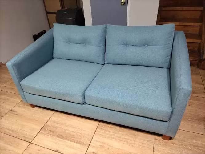 <p>Sofa de 2 cuerpos</p>