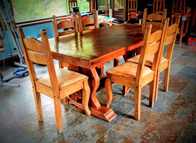 <p>comedor estilo rustico</p>