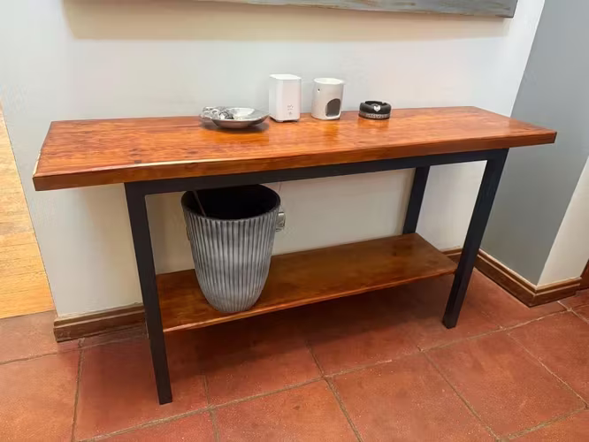 <p>Arrimo Madera y Fierro en Perfecto Estado</p>