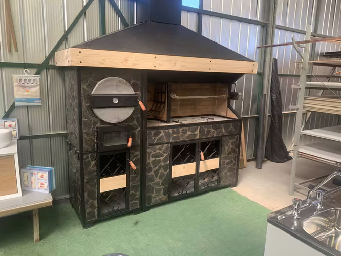 <p>QUINCHO PARRILLERO</p>