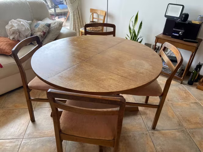 <p>Comedor marca CIC original</p>