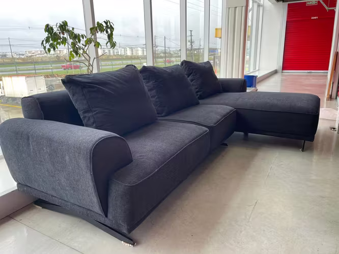 <p>Sofá Rosen tres cuerpos en L</p>