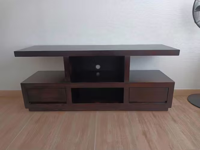 <p>Rack tv madera</p>