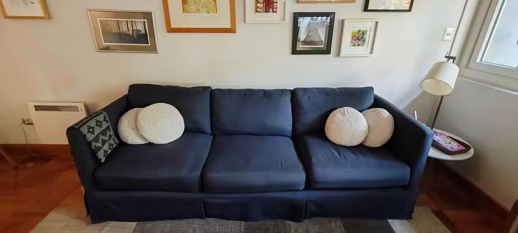 <p>Sofá 2,4 metros de ancho azul piedra</p>