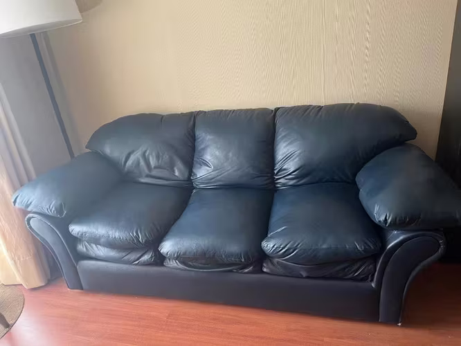 <p>Sofá de 3 cuerpos</p>