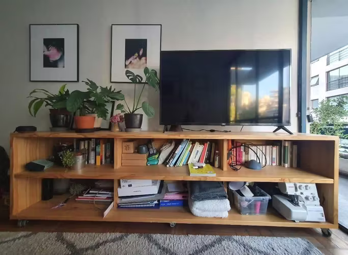 <p>Mueble TV de madera - Excelente estado</p>