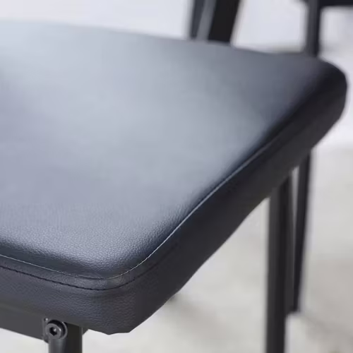 <p>Comedor nuevo 6 sillas garantía</p>