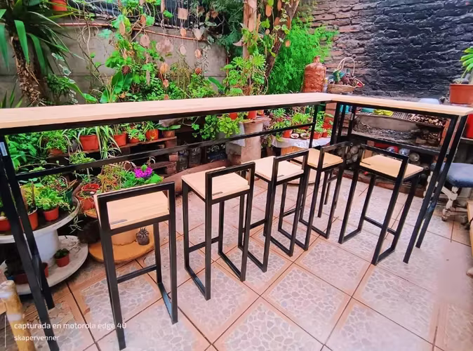 <p>Muebles especiales para negocio</p>