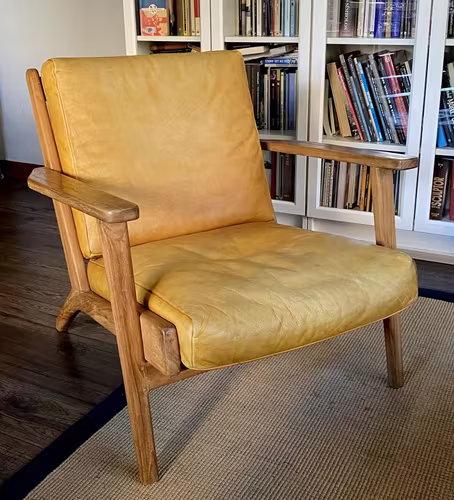 <p>Sitiales de cuero Swan Alanis Home</p>