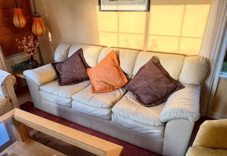 <p>Sillón de 3 cuerpos</p>