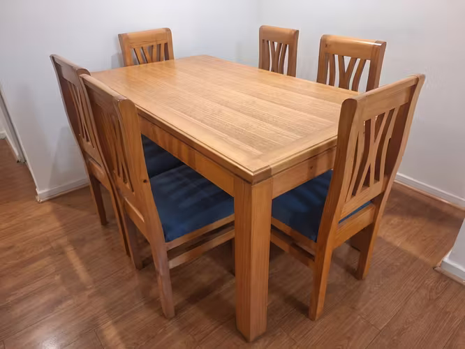 <p>Comedor para 6 personas en excelente estado - $390.000</p>