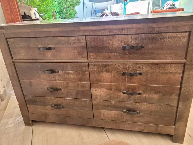 <p>Cómoda + velador  vintage ashley</p>