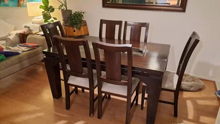 <p>Juego comedor Rauli 6 sillas</p>