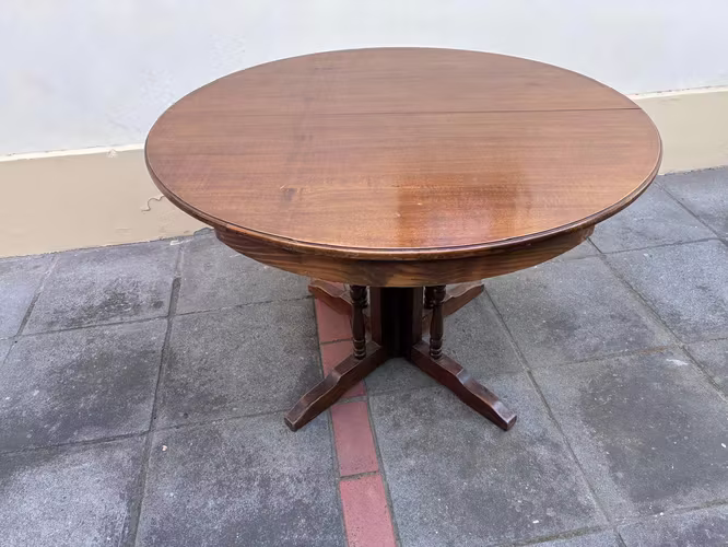 <p>Mesa Comedor, muebles Traiguen</p>