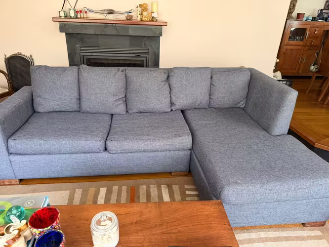 <p>Vendo sillon en L tres cuerpos</p>