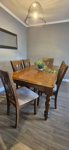 <p>Comedor 6 sillas</p>