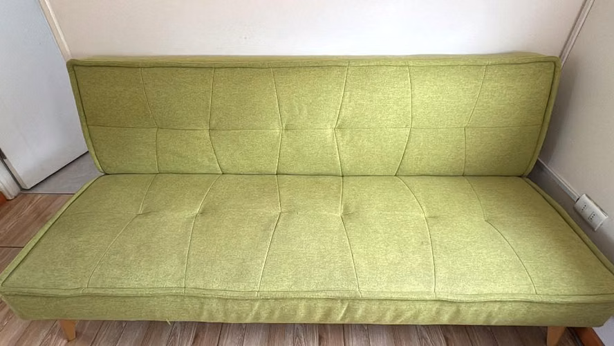 <p>Futon color pistacho</p>
