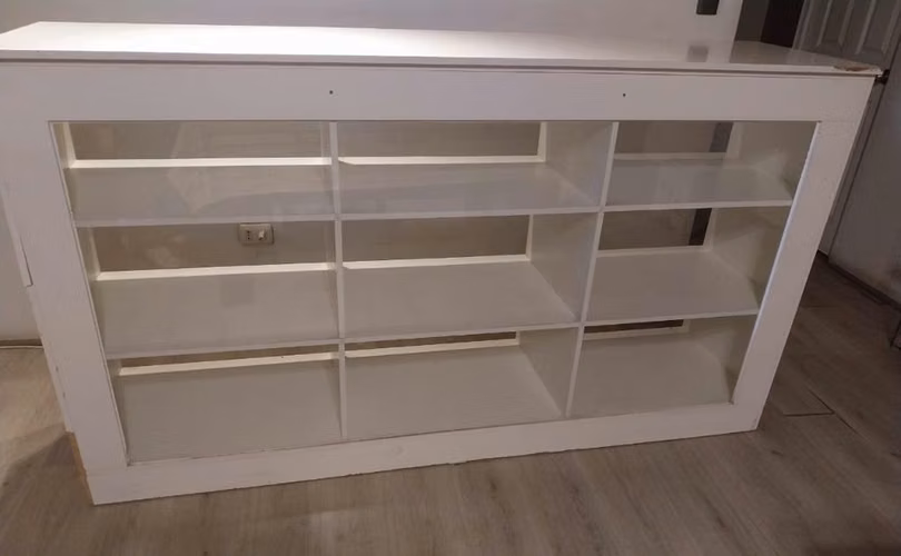 <p>MUEBLES PARA LOCAL</p>