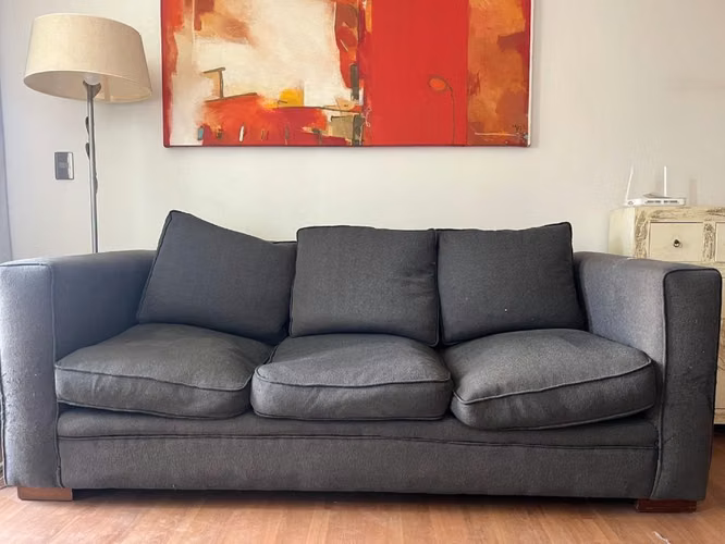 <p>Sofá 3 cuerpos</p>