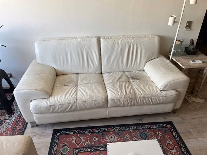 <p>Sillón 2 cuerpos Cuero Rosen</p>