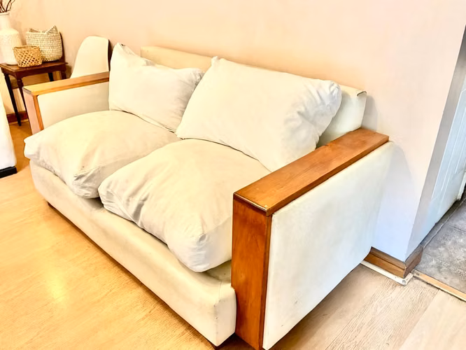 <p>Sillón blanco con fundas lavables</p>