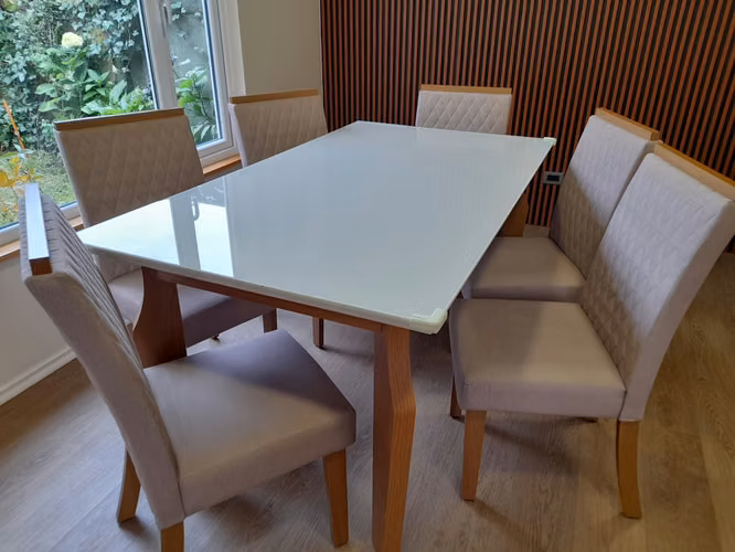 <p>COMEDOR FALABELLA   6 SILLAS   MADERA  Y VIDRIO</p>