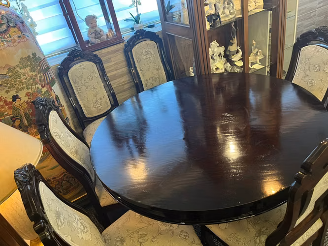 <p>Exclusivo Comedor Circular Luis XV - Antigüedad de Lujo</p>