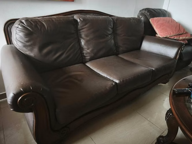 <p>Vendo sillón cuerina</p>