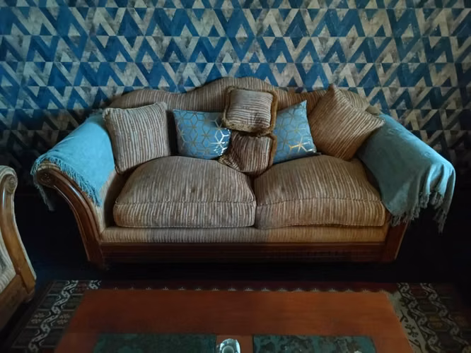 <p>Juego sillones más mesa centro</p>