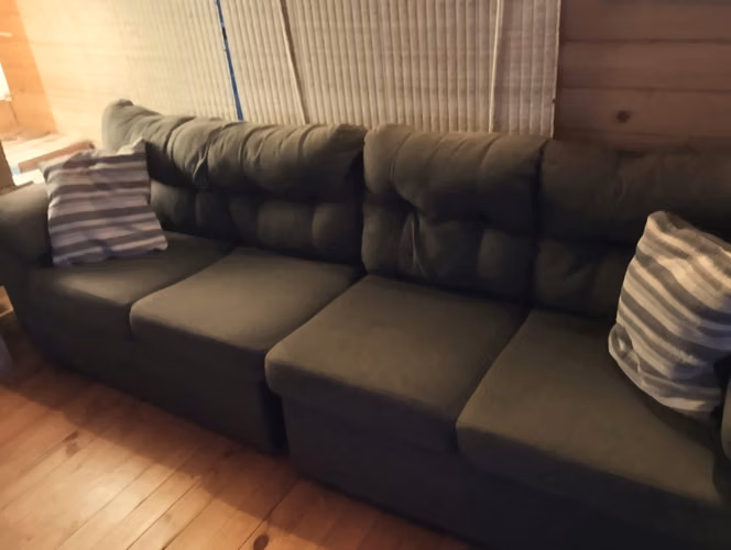 <p>Vendo sofa seccional</p>