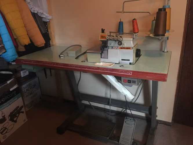 <p>Maquina Coser Overlock Industrial</p>
