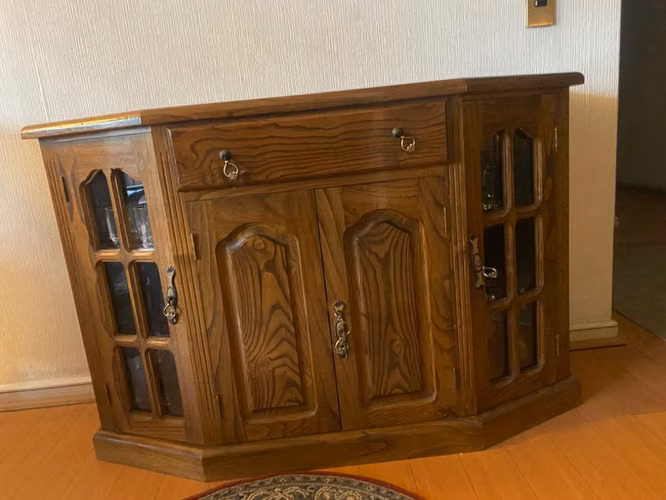 <p>Buffet de encina</p>