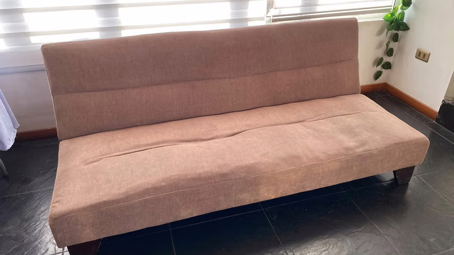 <p>FUTON SOFA CAMA NIKKO TELA GRIS PATAS MADERA 170CM</p>