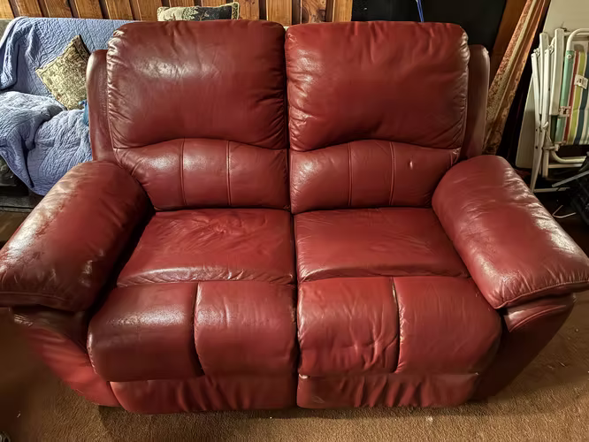<p>Sillón Rosen dos cuerpos reclinable</p>