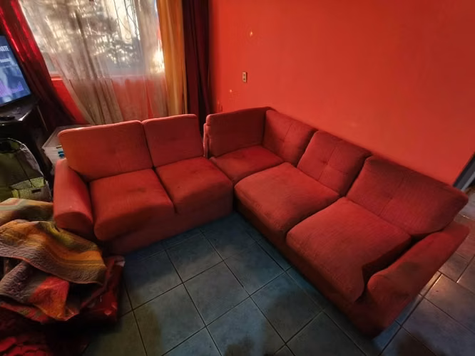 <p>Sofa seccional usado</p>