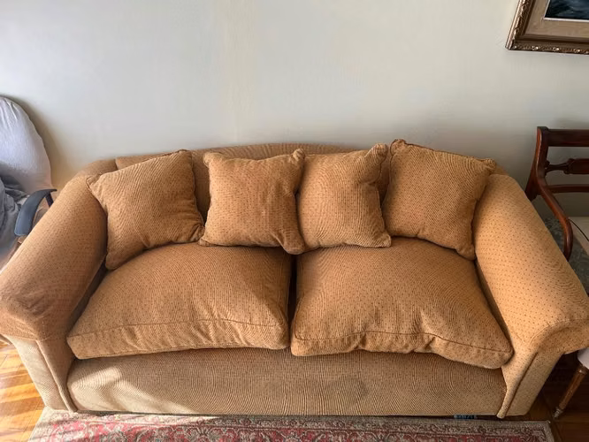 <p>Conjunto de sillones + mesa de centro</p>