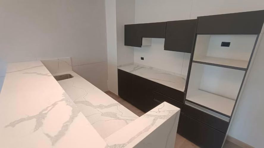 <p>Muebles a medida & cubiertas.</p>