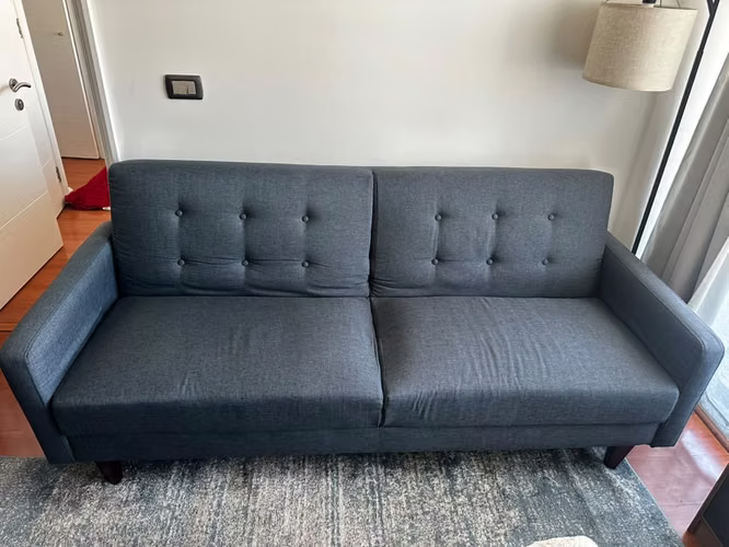 <p>Vendo excelente Futon Rosen violeta azul</p>